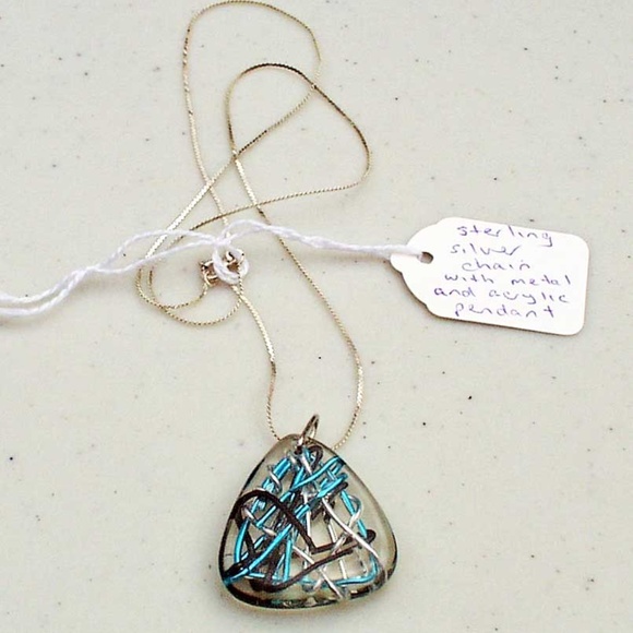 ALUMINUM WIRES IN RESIN TRIANGLE NECKLACE, STERLING SILVER CHAIN, 22 INCHES LONG - Picture 2 of 2